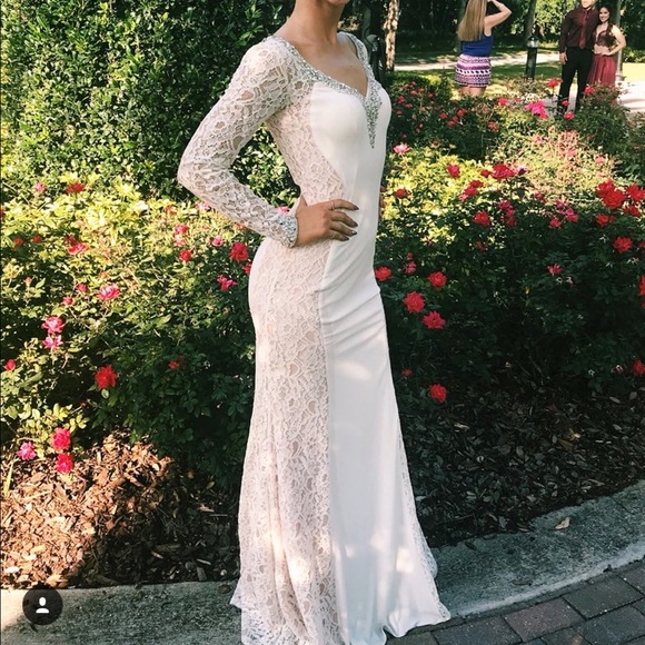 Prom dress - Picture 2 of 3